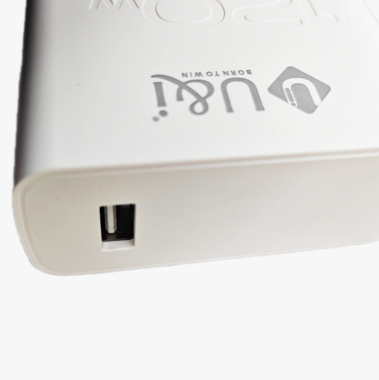 U&i 120W Flash Charge Charger with type-c cable (6 MONTHS GUARANTEE)